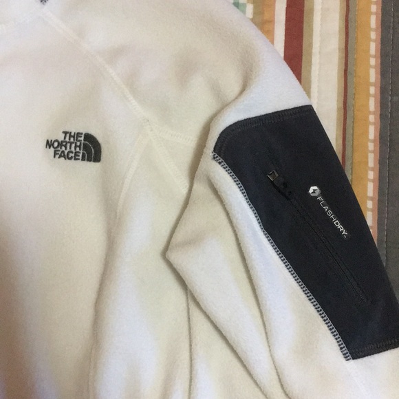 The North Face ¼ ZIP - Picture 2 of 3